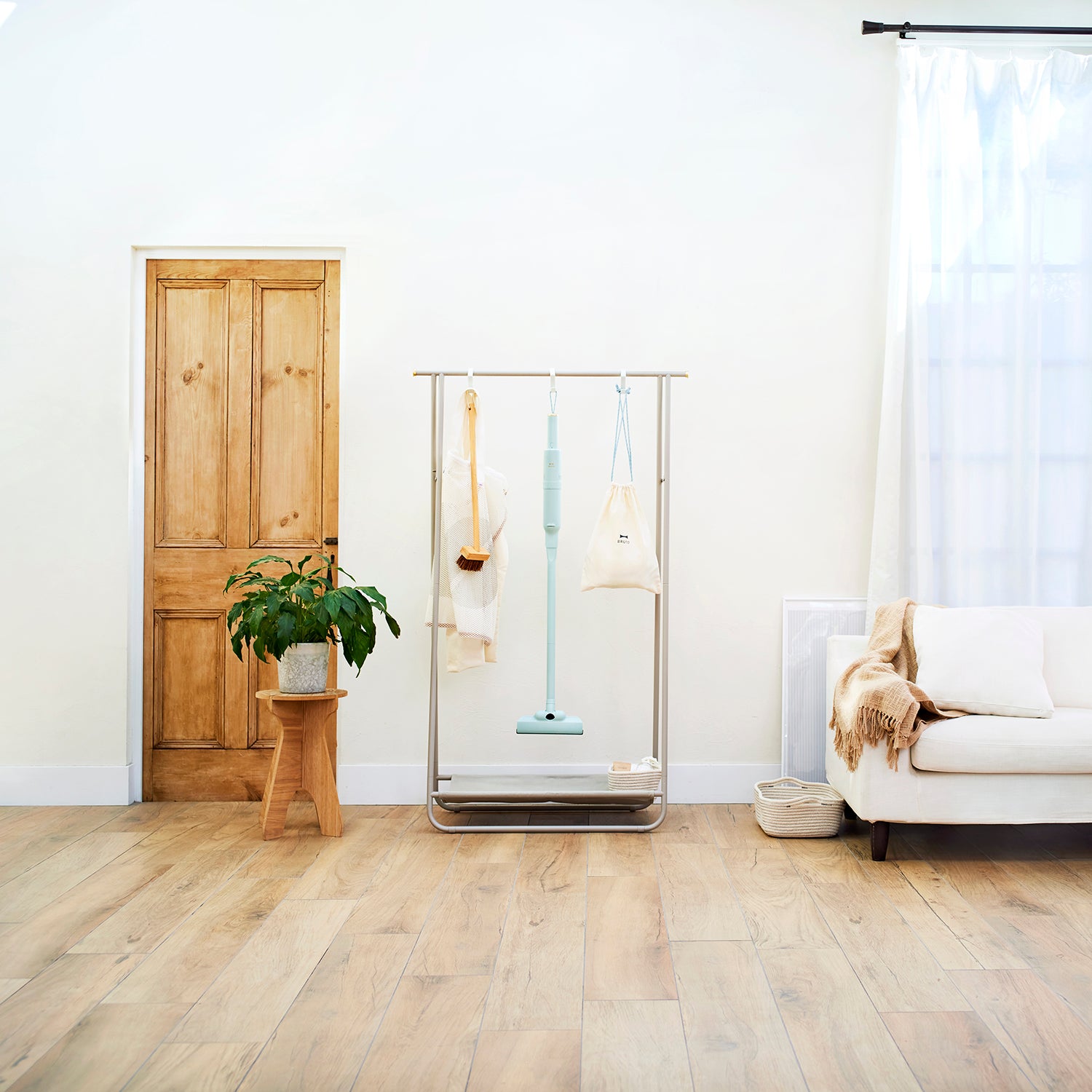 BRUNO Slim 2WAY Stick Cleaner | BOE124