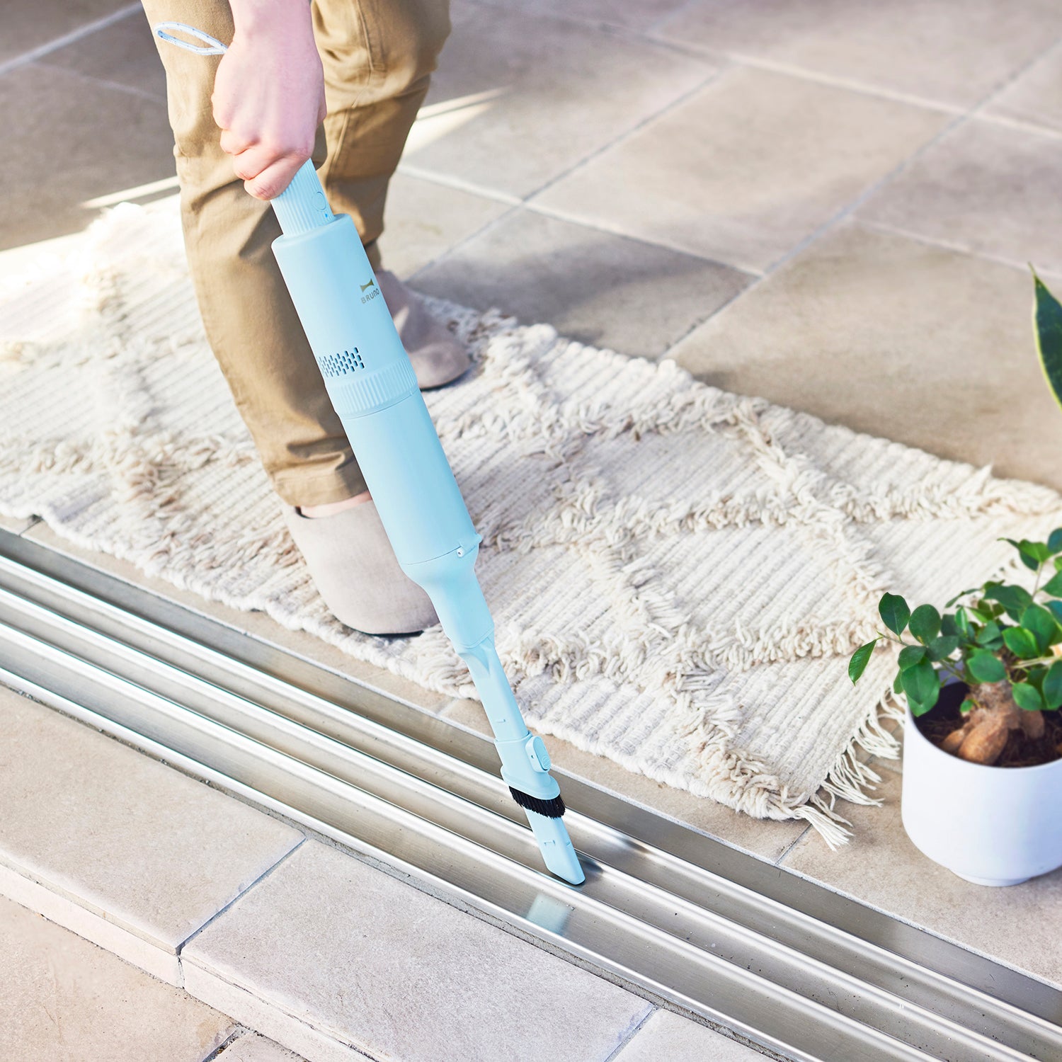 BRUNO Slim 2WAY Stick Cleaner | BOE124