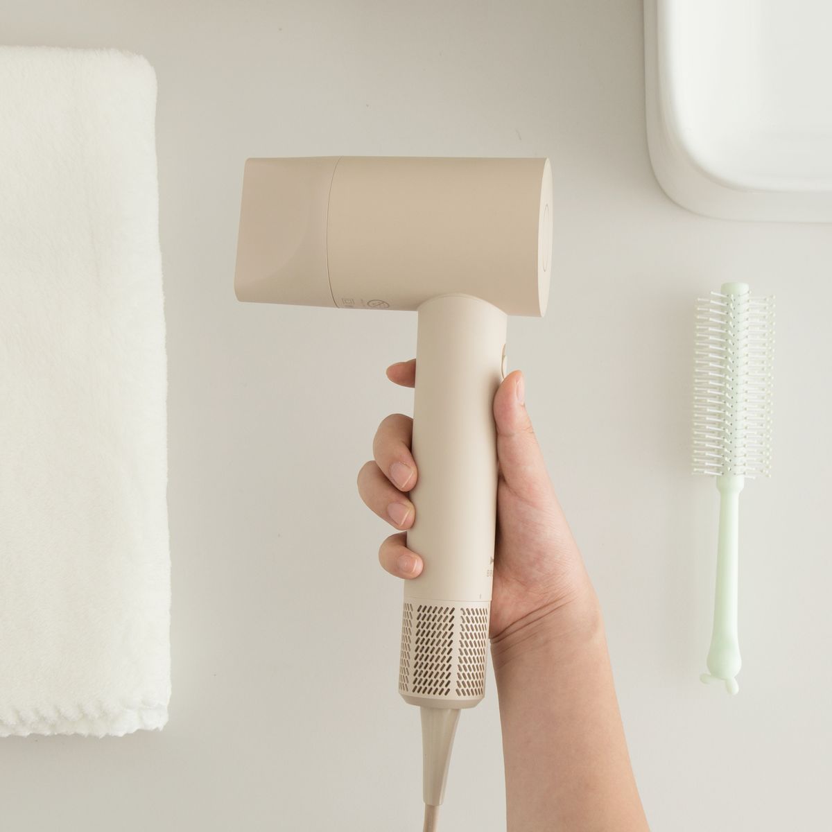 BRUNO Worldwide High-speed Hair Dryer (100-240V) | BAK811-GRG