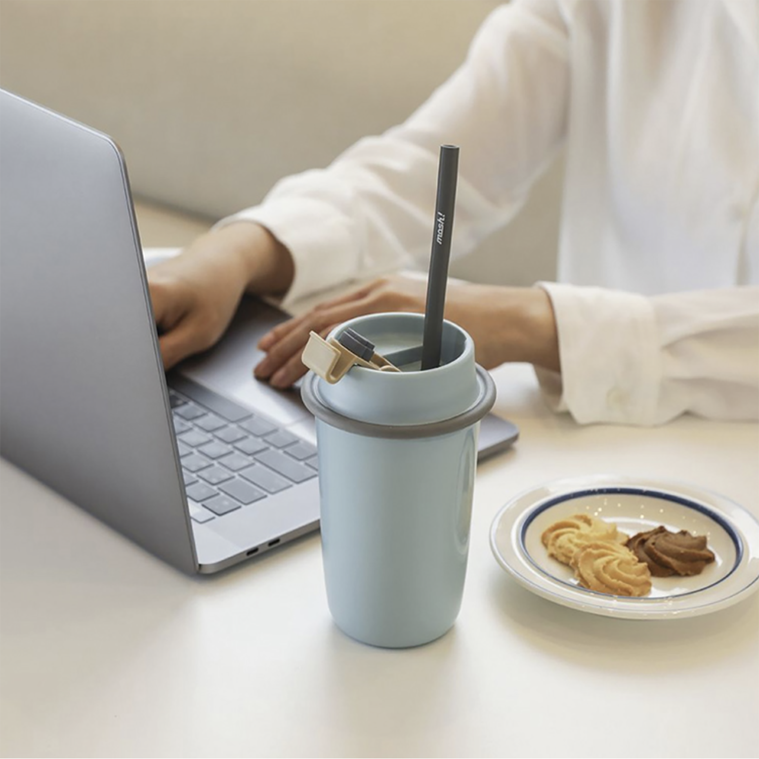 mosh! Latte Stainless Steel Straw Bottle 480ml|DS-DMLS480