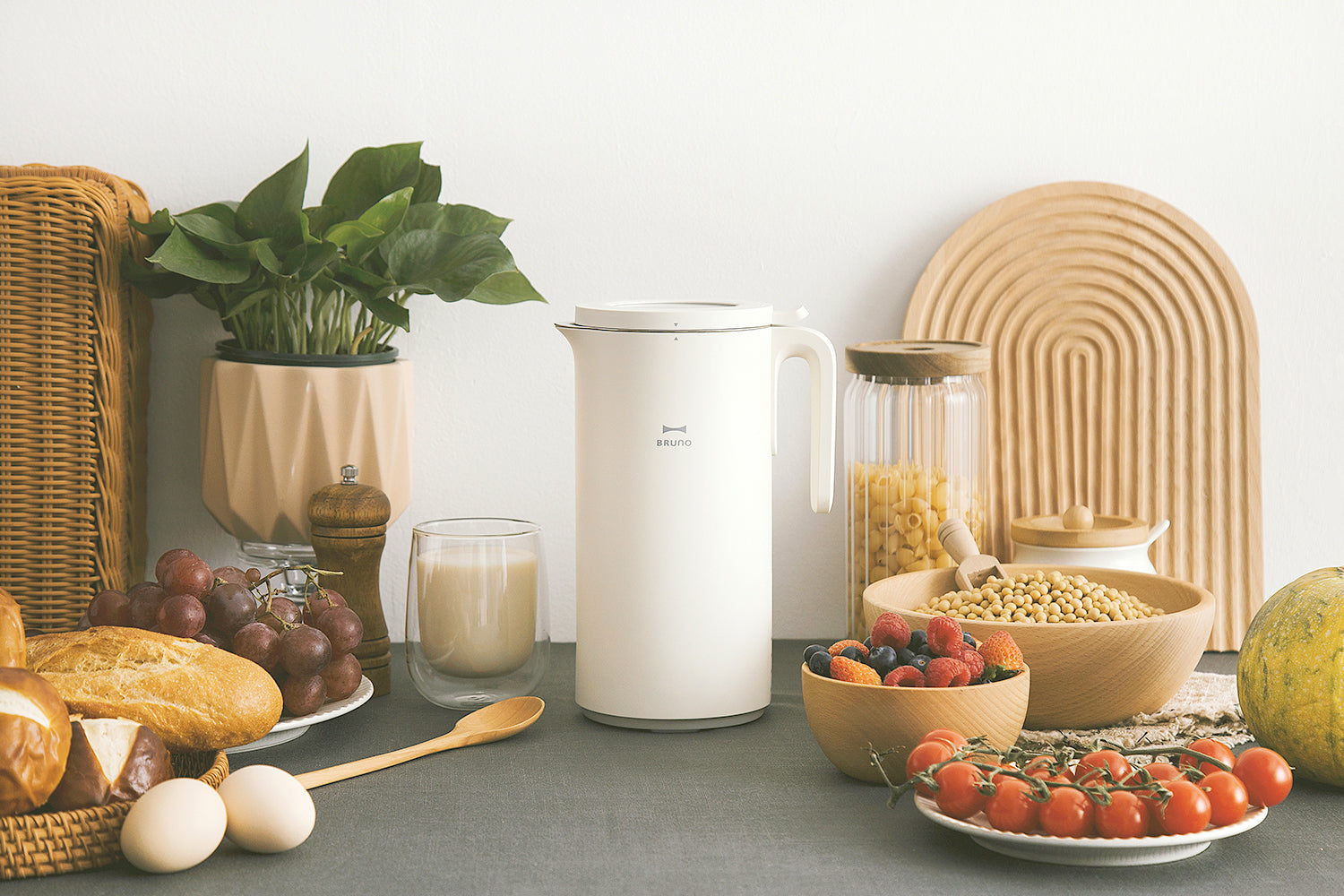 BRUNO Hot Soup Blender Pro - Ivory