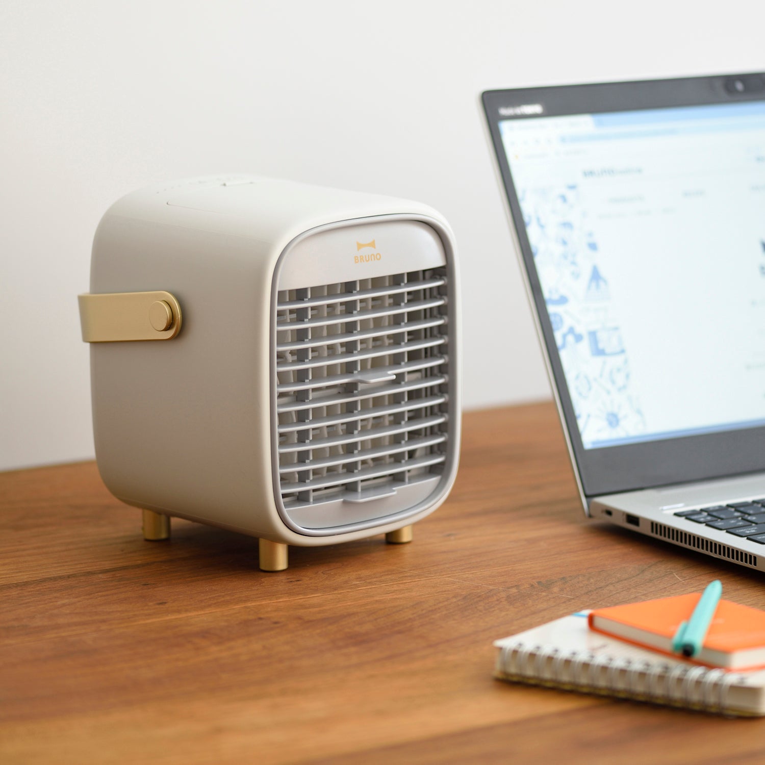BRUNO Portable Desk Mist Fan