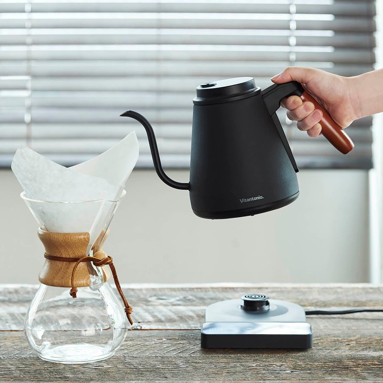 Vitantonio ACTY II Temperature Control Barista Drip Kettle | VEK-20A