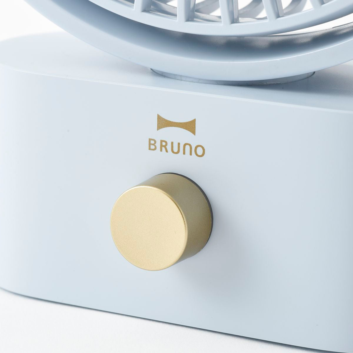 BRUNO Portable Swing Desk Fan | BDE061