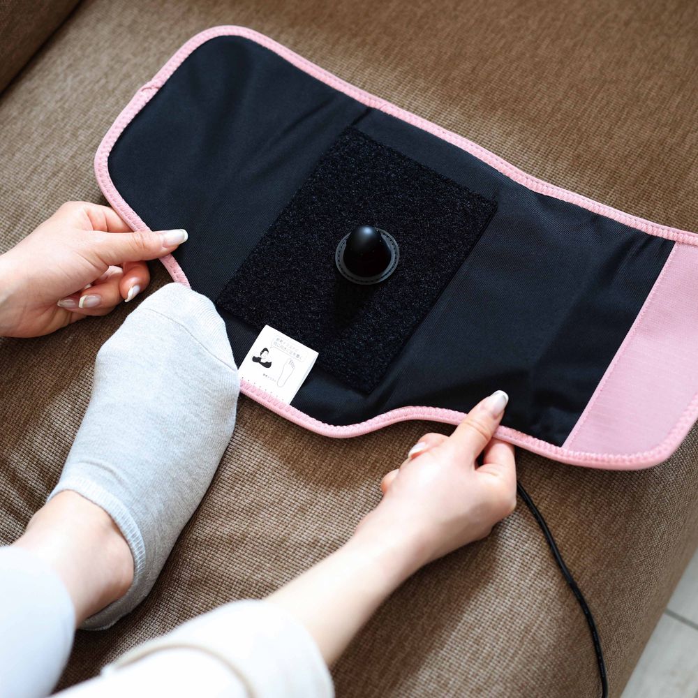 DOSHISHA Gorilla Acupressure Foot Massager (100V-240V)|GRA-2401