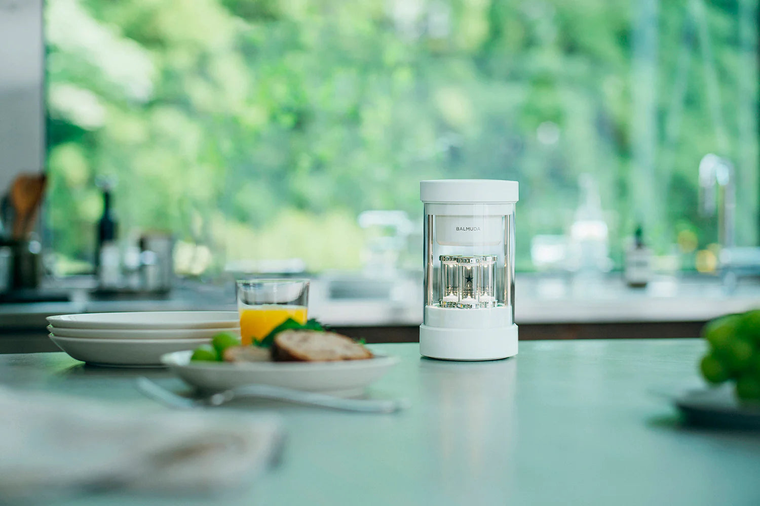 BALMUDA The Speaker - White