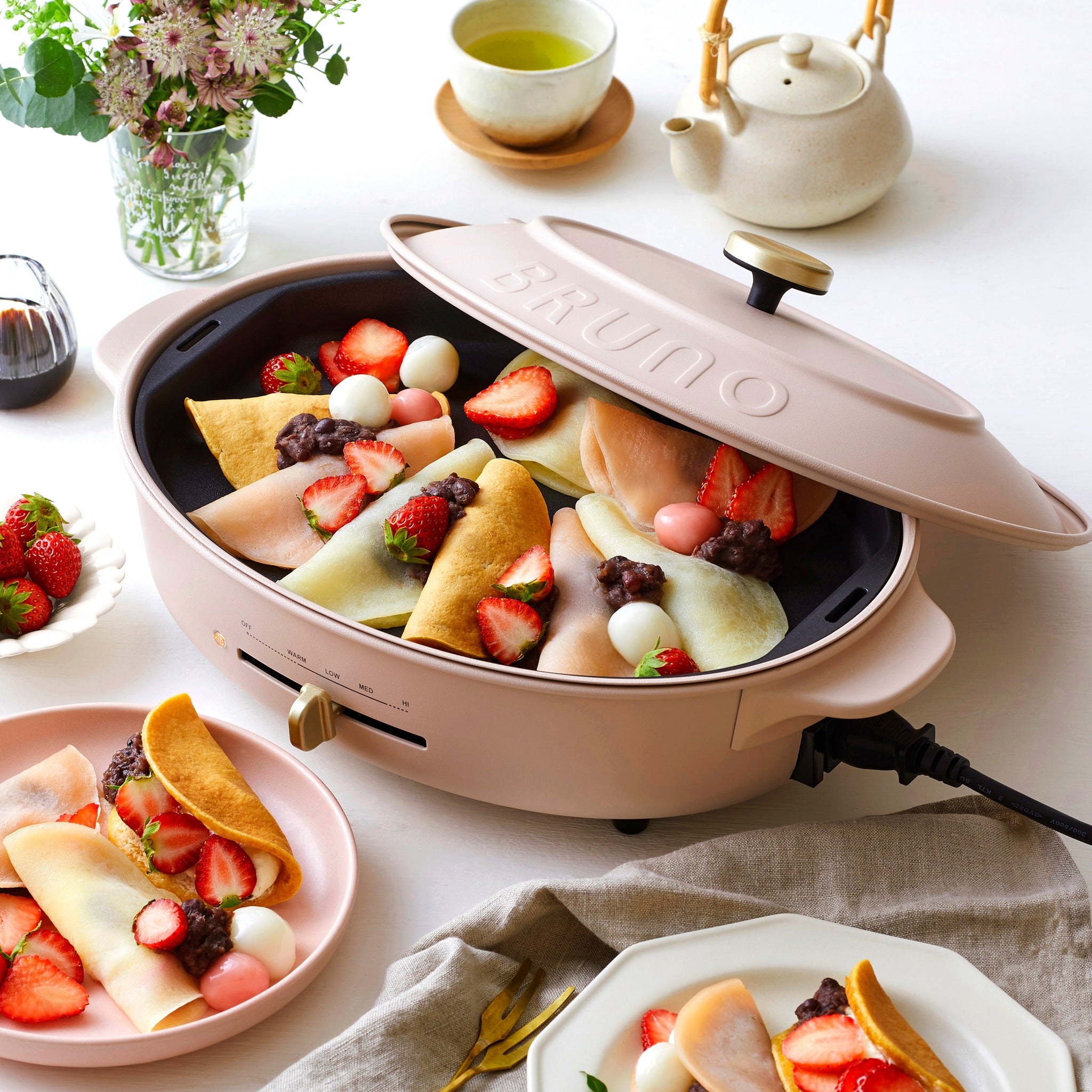 BRUNO Oval Hot Plate (Limited, Pink Beige)