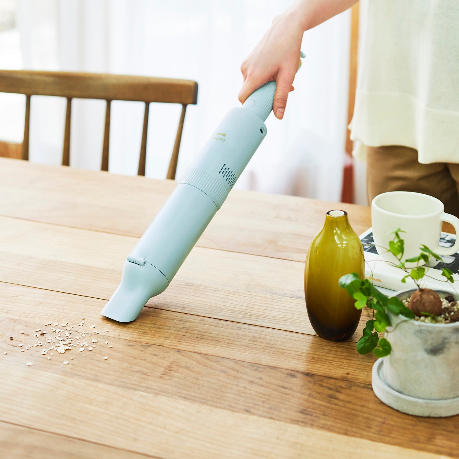 BRUNO Slim 2WAY Stick Cleaner | BOE124