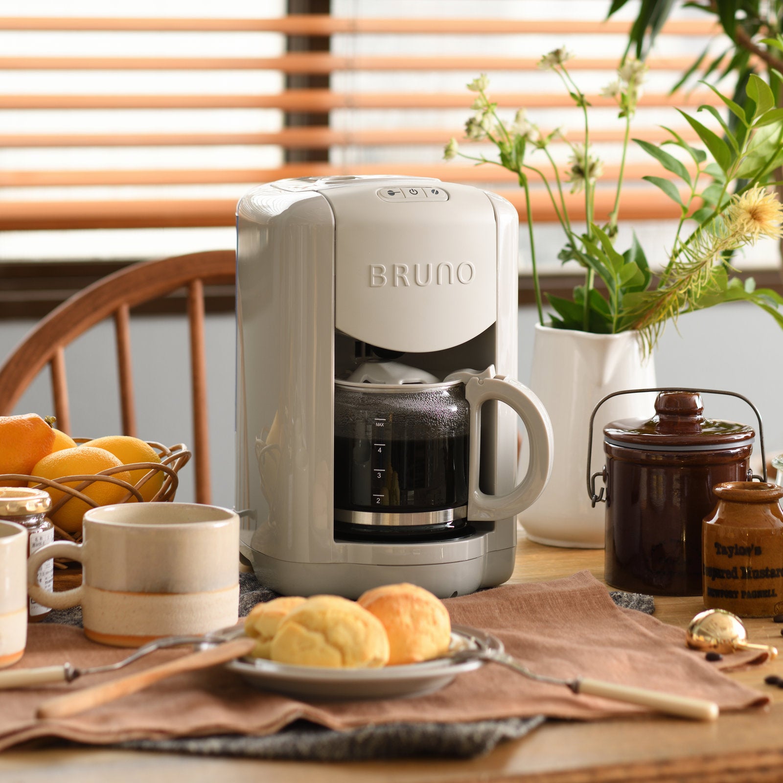 BRUNO Compact Coffee Maker with Grinder | BOE151