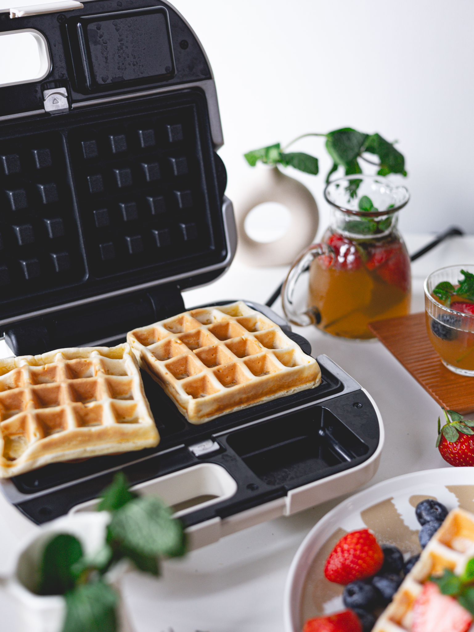 Vitantonio Waffle & Hot Sand Maker - Ivory