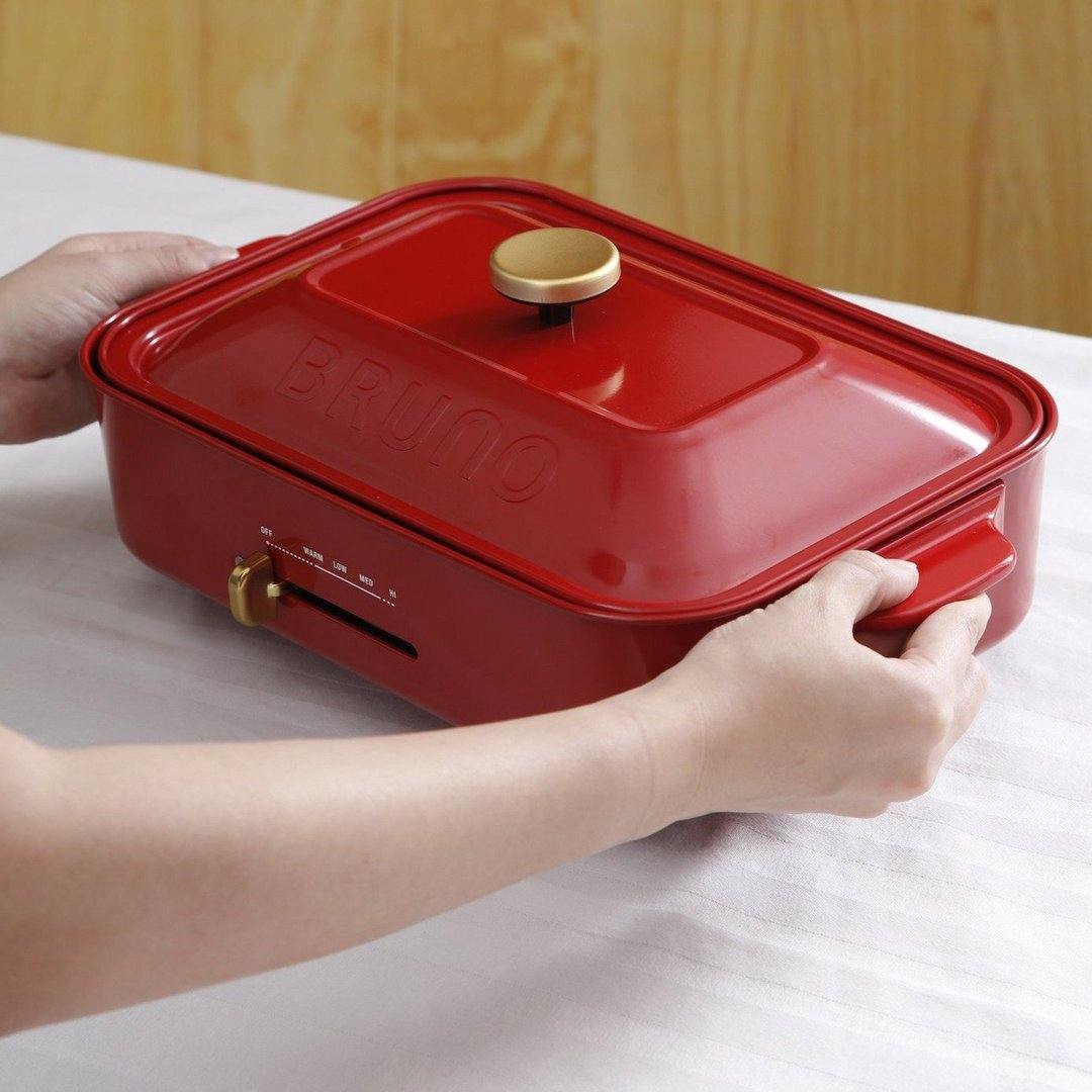 BRUNO Compact Hot Plate Essential Set (Red / 5 Plates included)