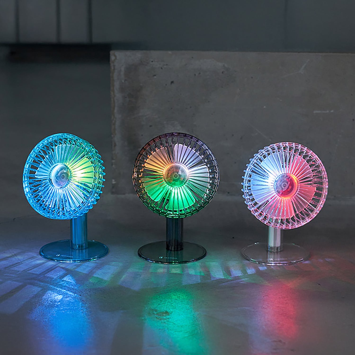 Life on Products Clear Desk Fan with Swing | LO-LCAF029