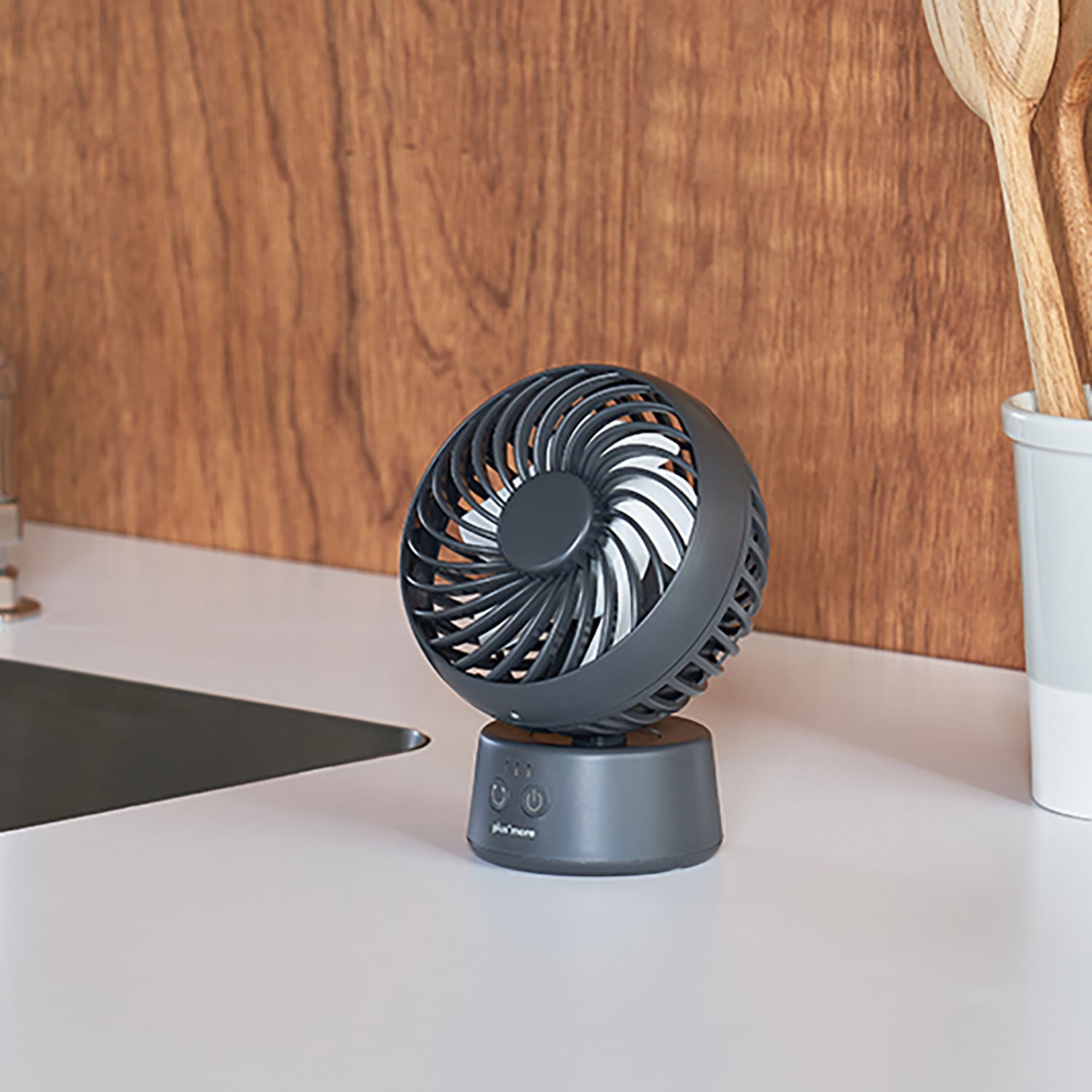 Life on Products Round Mini Desk Fan with Swing | LO-PBAF005