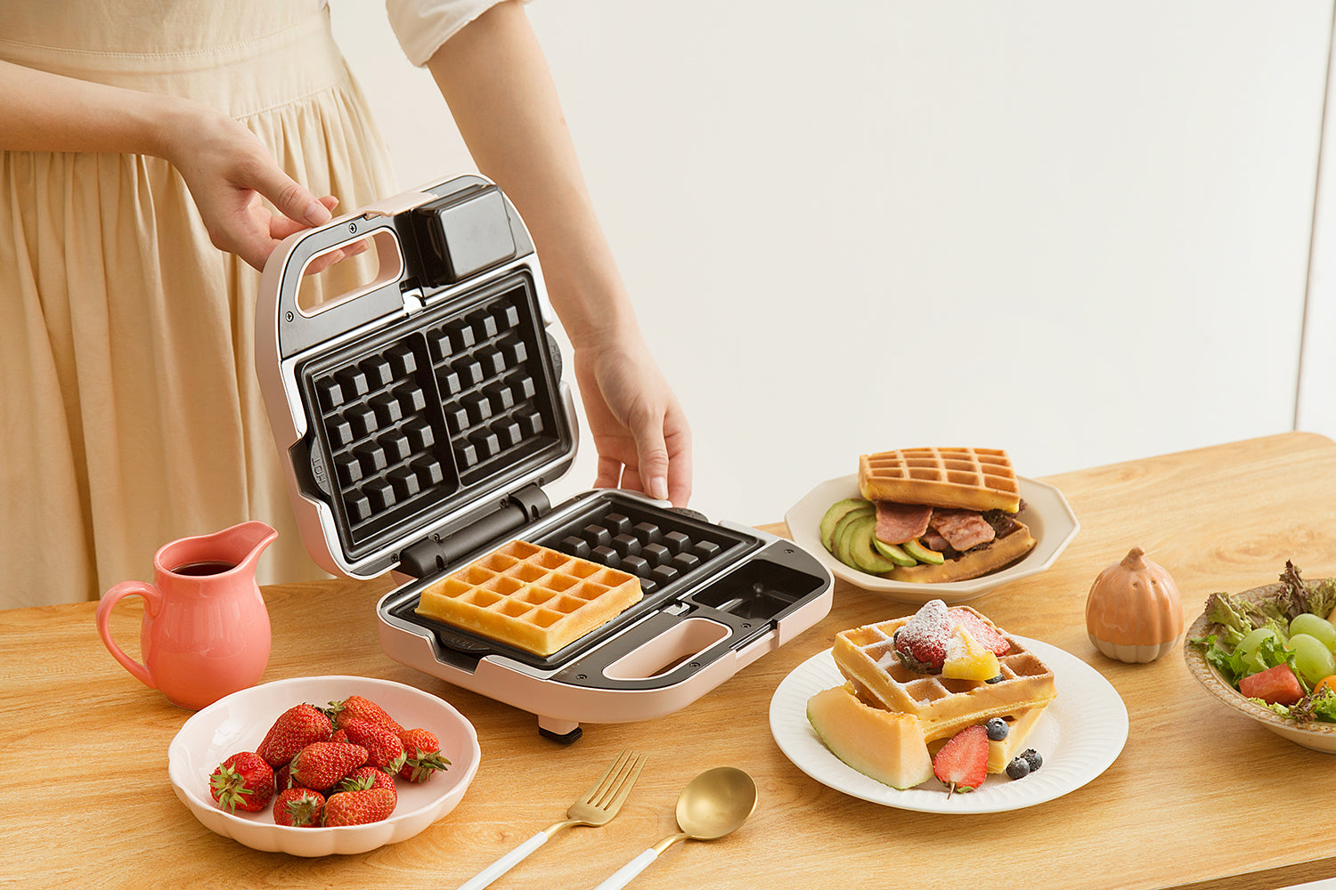 Vitantonio Waffle & Hot Sand Maker - Pink